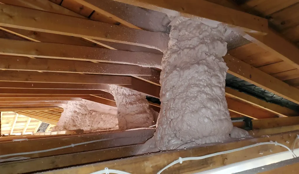 Discover SPF Insulation Benefits for a Cozy Home Environment